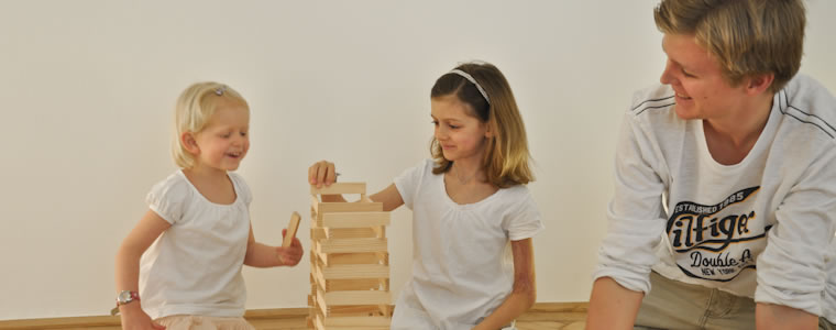 Drei Kinder beim Spielen